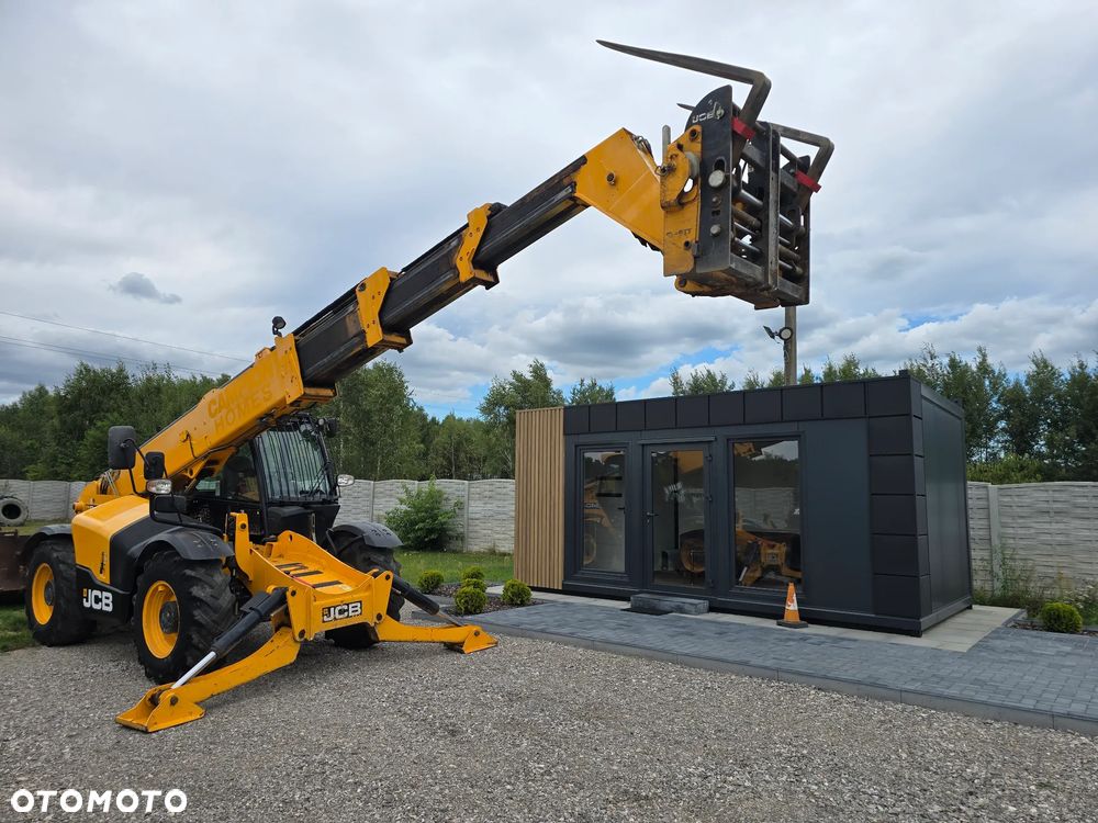 JCB - 2