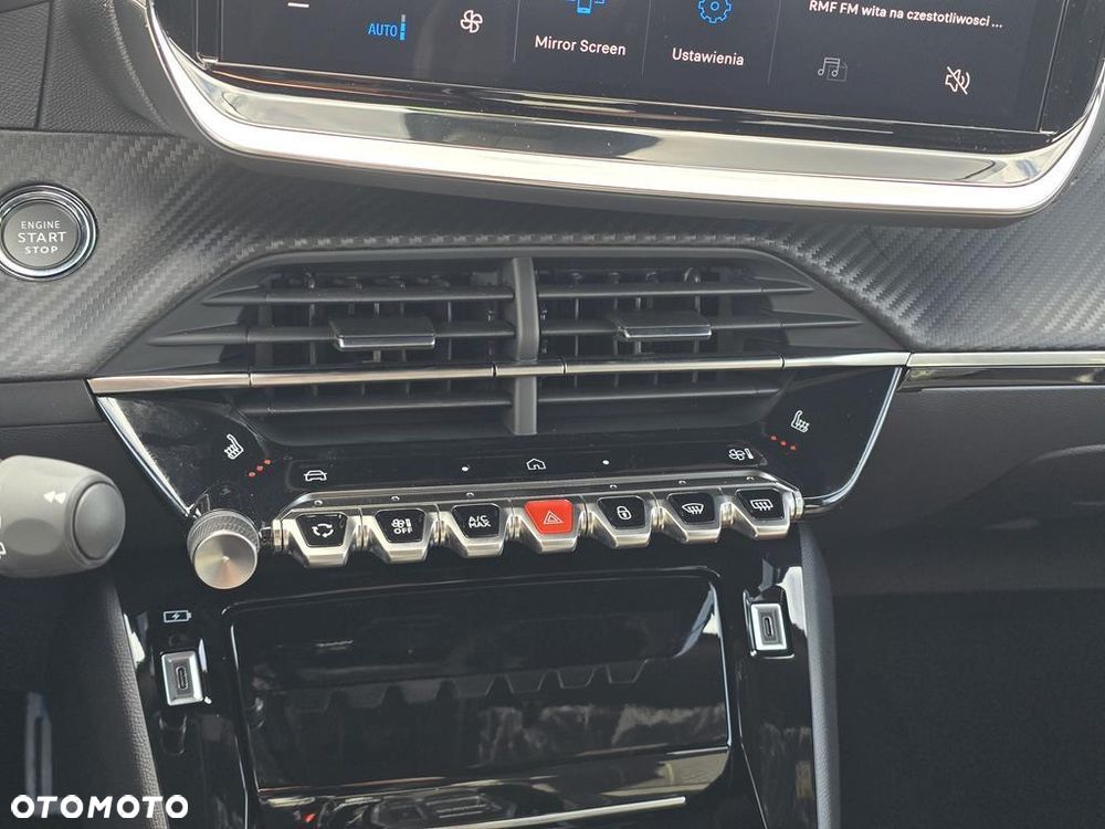 Peugeot 2008 PureTech mHEV GT e-DCS6 - 16