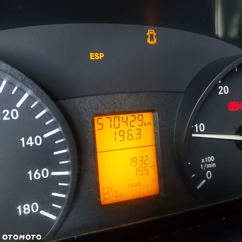 Mercedes-Benz SPRINTER - 10