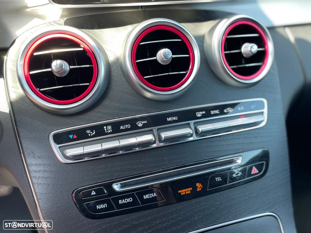 Mercedes-Benz C 250 d 4Matic 9G-TRONIC AMG Line - 23