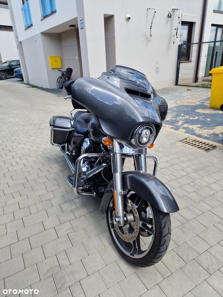 Harley-Davidson Touring Street Glide - 3