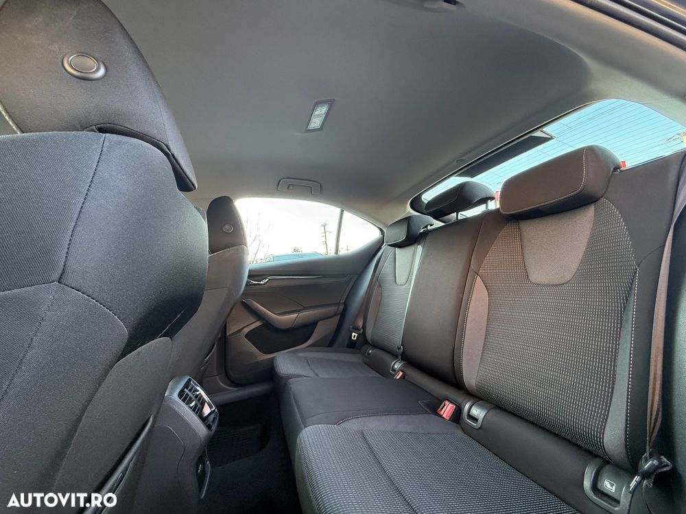 Skoda Octavia 2.0 TDI DSG Ambition - 16