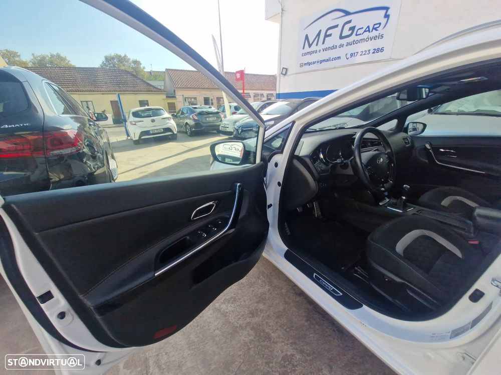 Kia Ceed SW 1.6 CRDi GT Line - 10