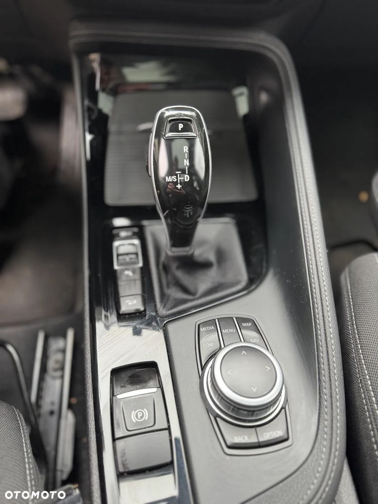 BMW X1 xDrive20d Sport Line - 7