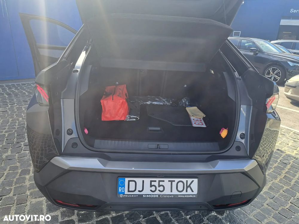 Peugeot 3008 1.2 MHEV 136 e-DCS6 GT - 8