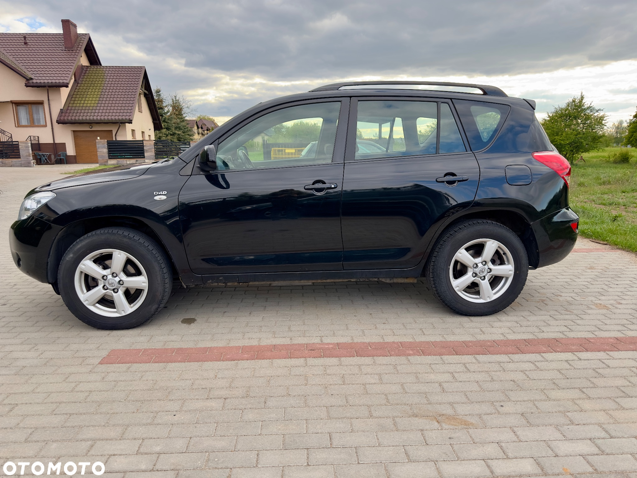 Toyota RAV4 - 5