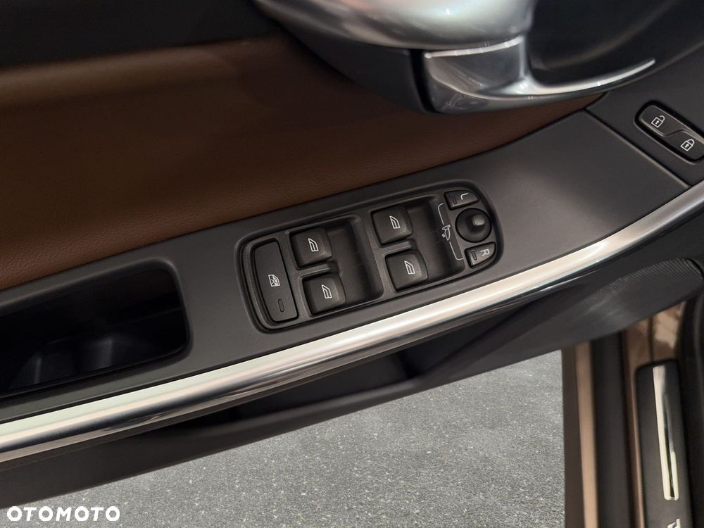 Volvo XC 60 - 29