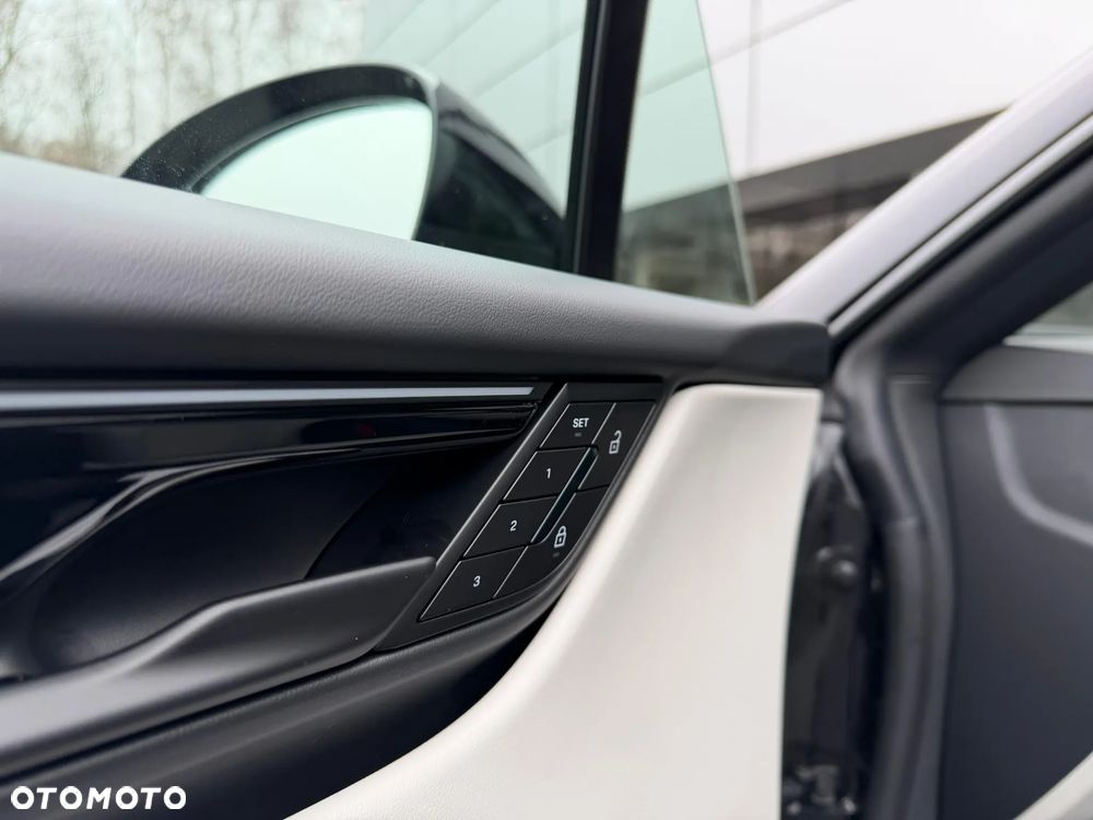 Porsche Macan 4 100kWh - 32