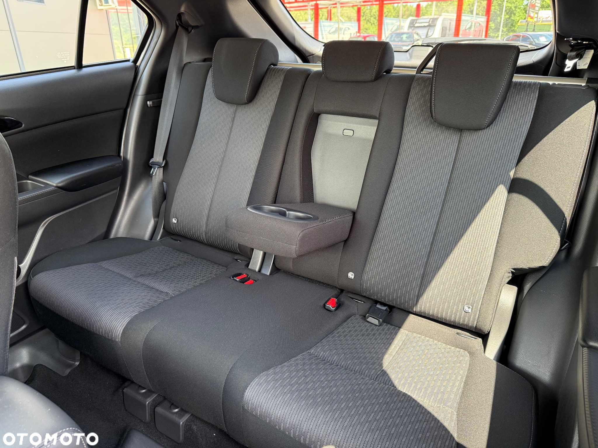 Mitsubishi Eclipse Cross Plug-In Hybrid 4WD Basis - 30