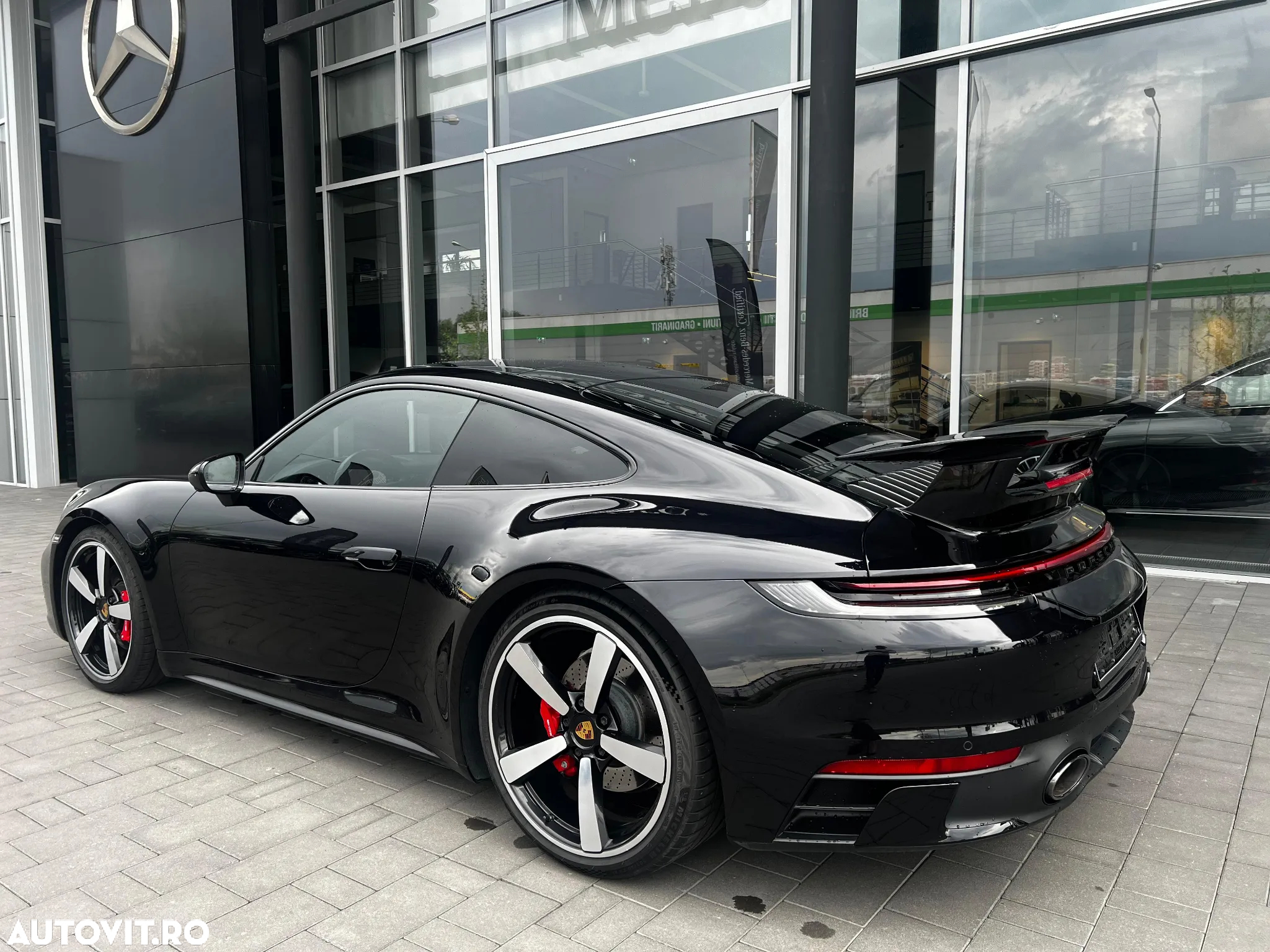Porsche 911 Carrera 4S - 3