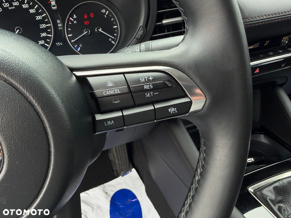 Mazda 3 2.0 mHEV Exclusive Line - 24