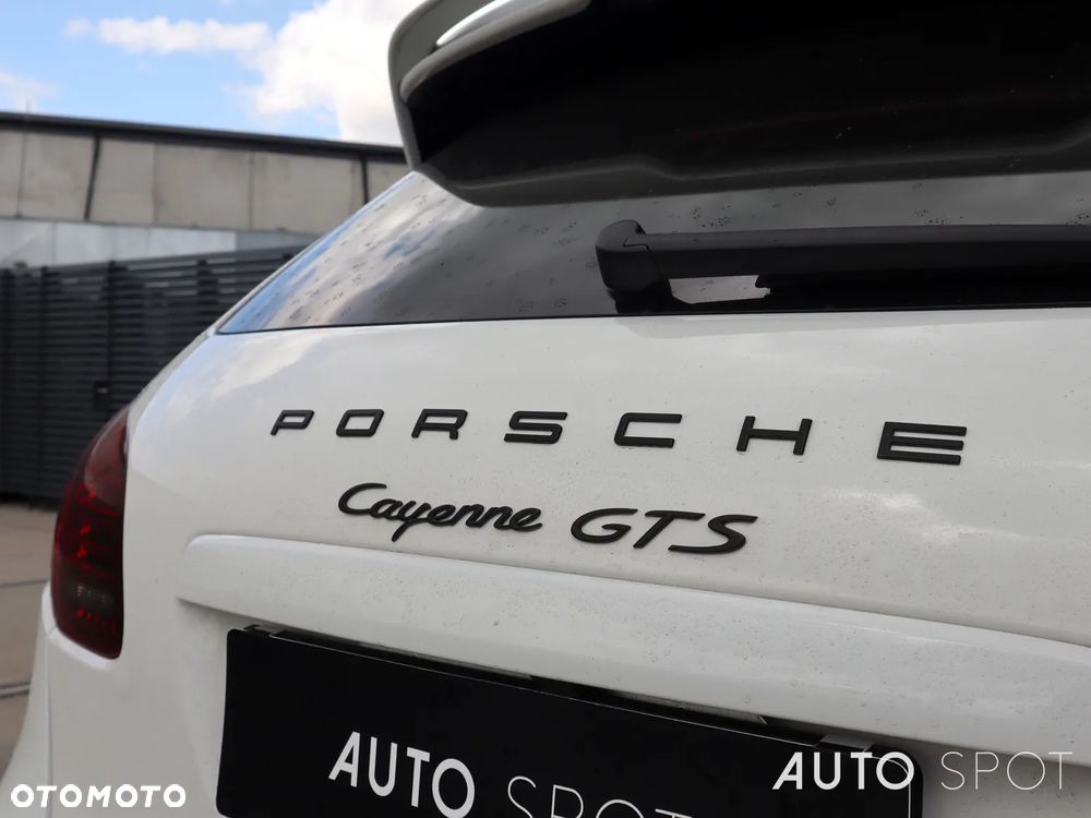 Porsche Cayenne GTS - 8
