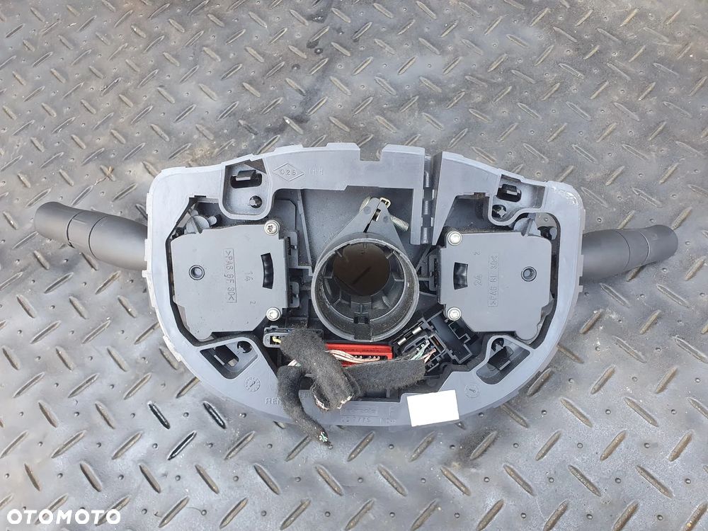 RENAULT MEGANE II PRZEŁĄCZNIK ZESPOLONY PAJĄK MANETKI 8200213761 - 6