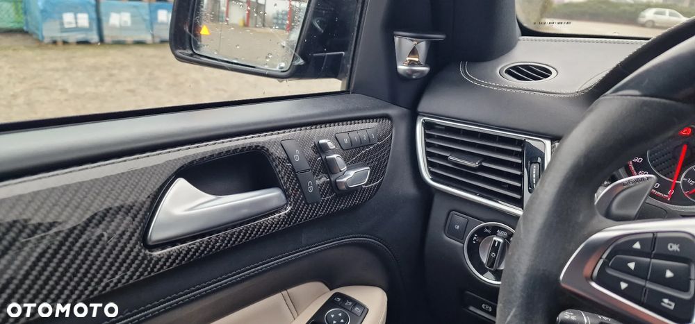 Mercedes-Benz GLE - 33