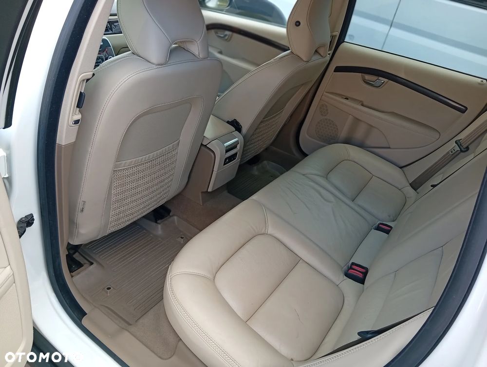Volvo XC 70 - 7