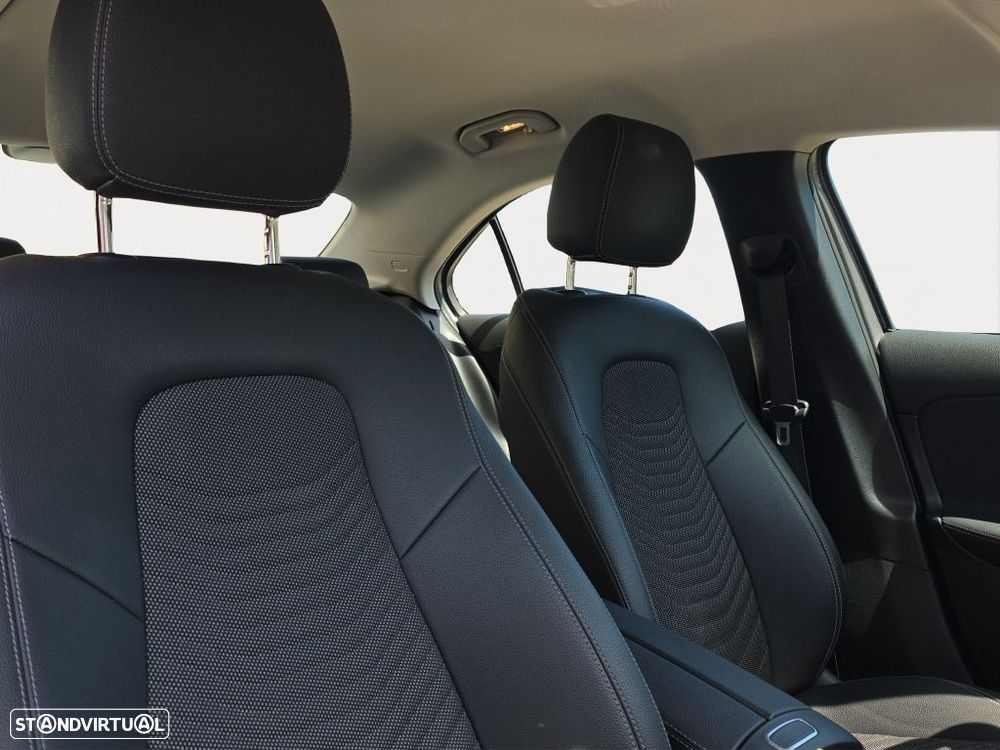 Mercedes-Benz A 250 Limousine - 15
