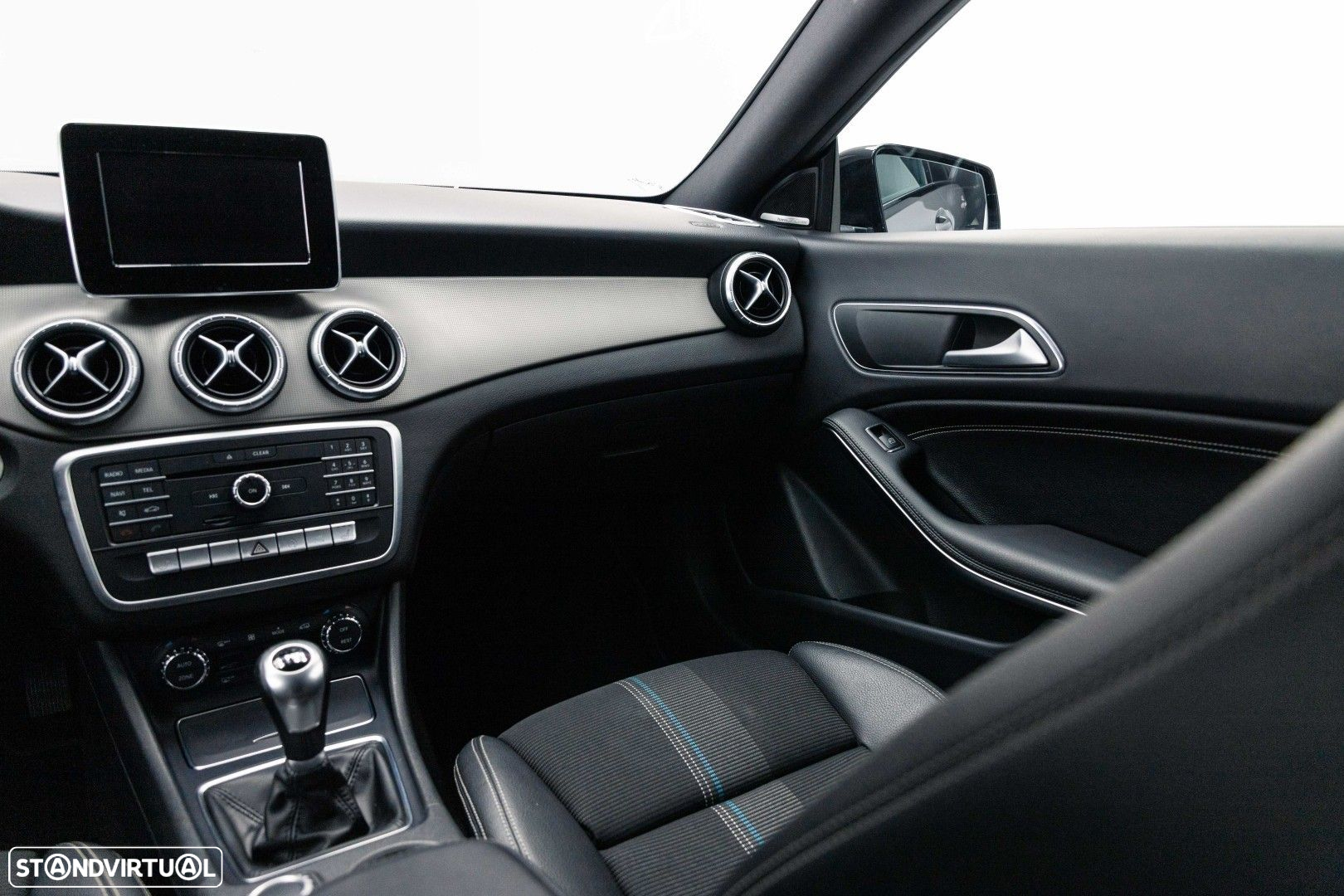 Mercedes-Benz CLA 180 d Shooting Brake Urban - 9