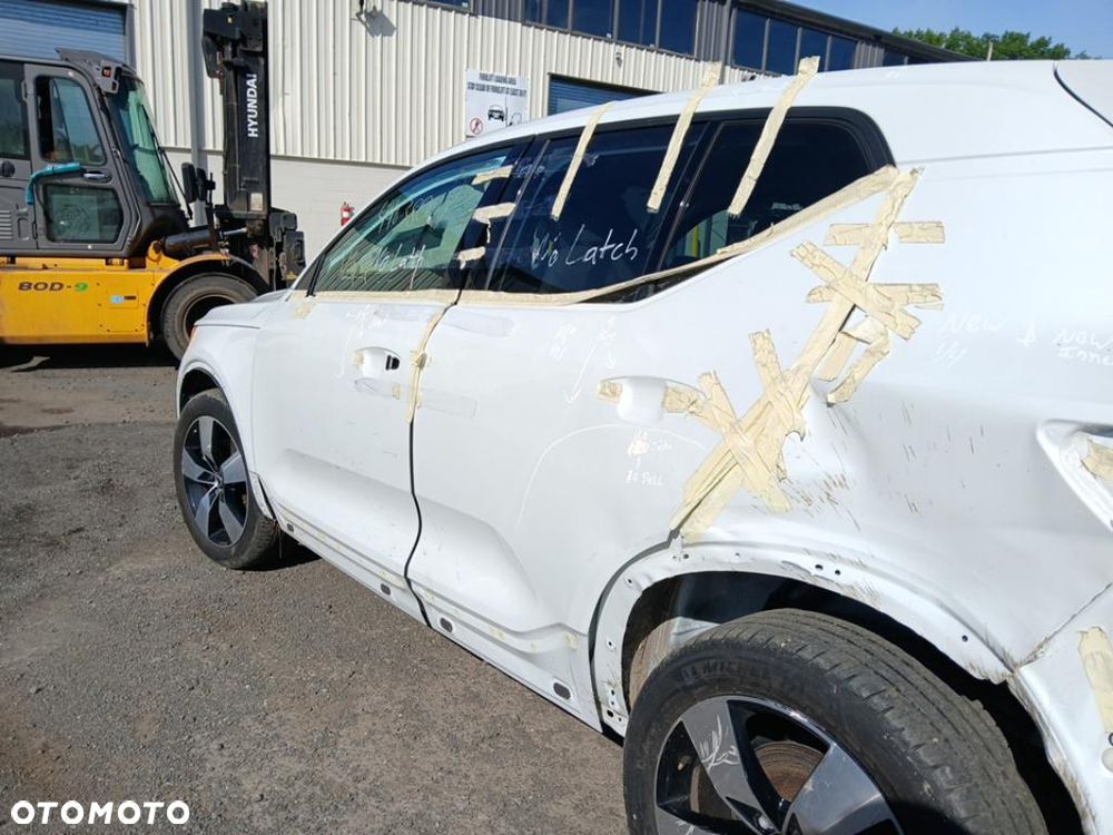 Volvo XC 40 T5 AWD Momentum - 12