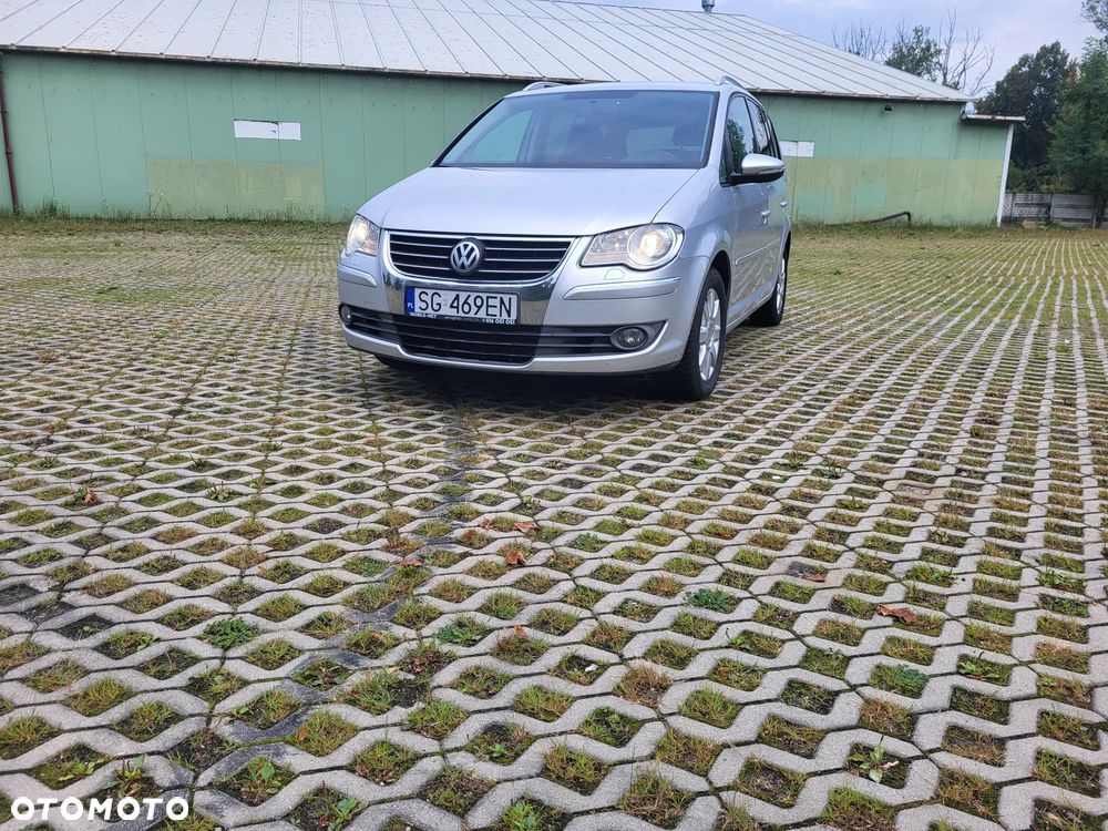 Volkswagen Touran 2.0 TDI DPF Highline DSG - 9