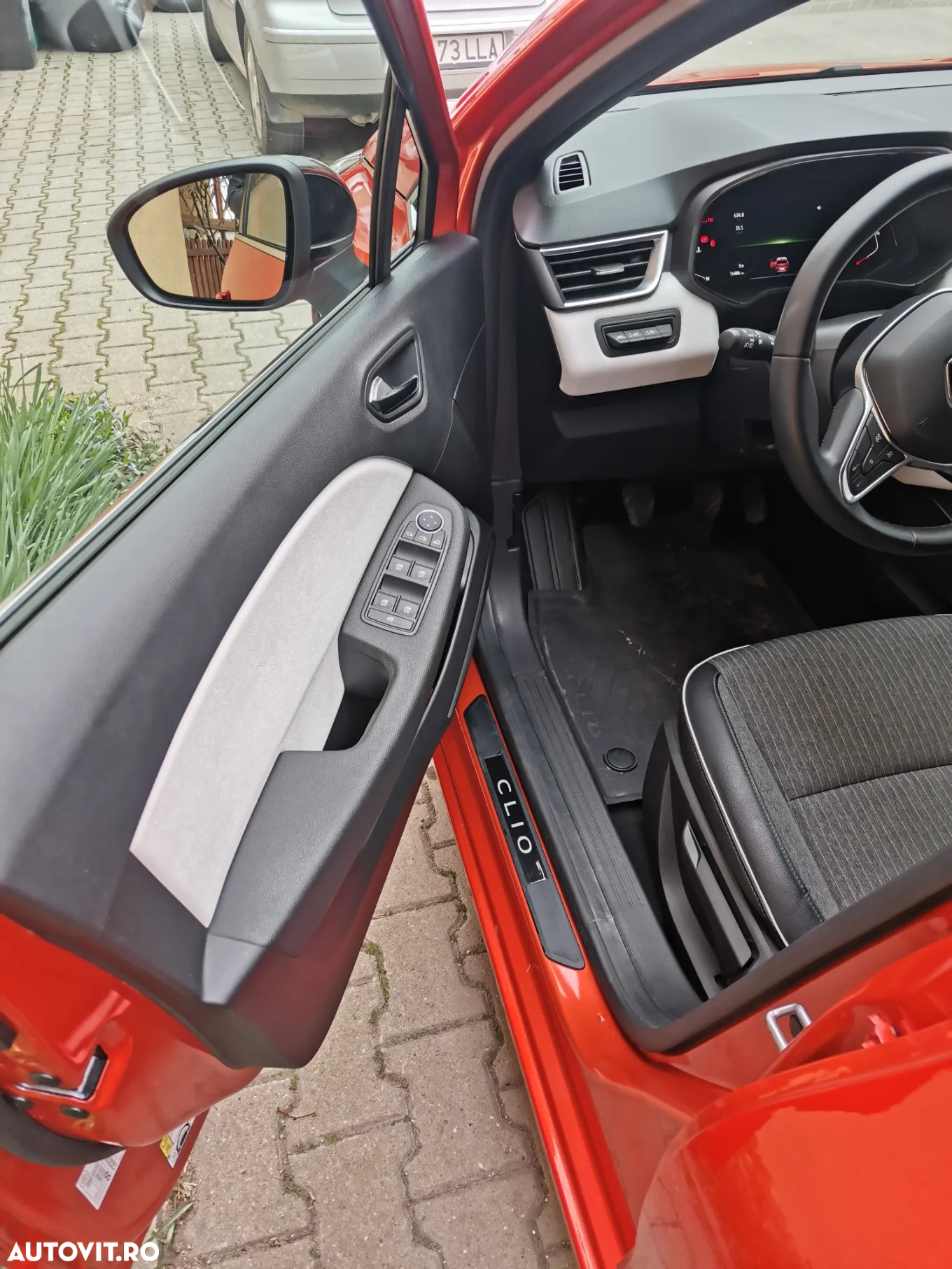 Renault Clio V TCe 90 Techno - 10