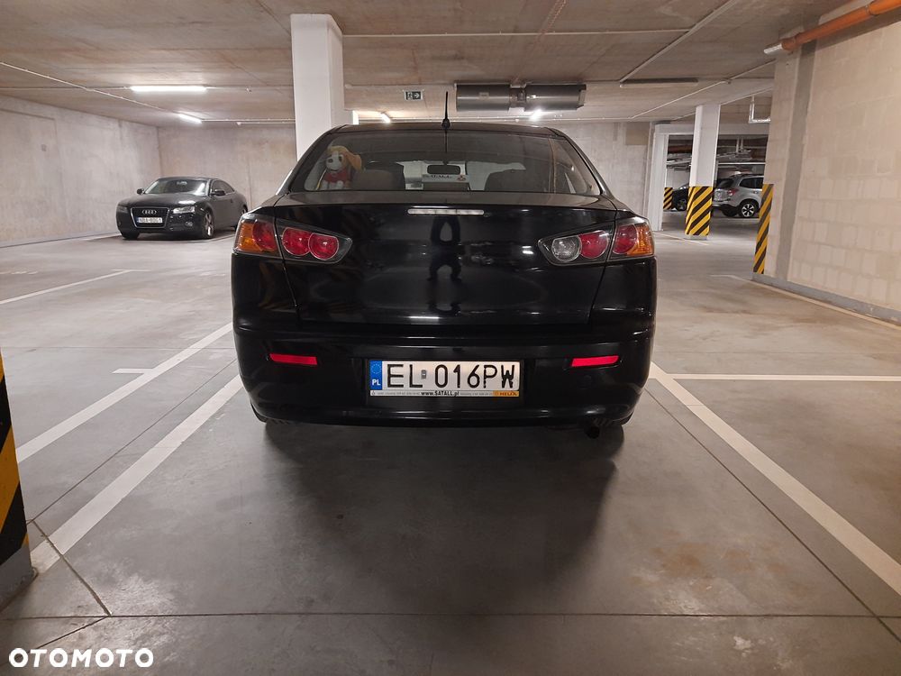 Mitsubishi Lancer 1.6 Inform - 9