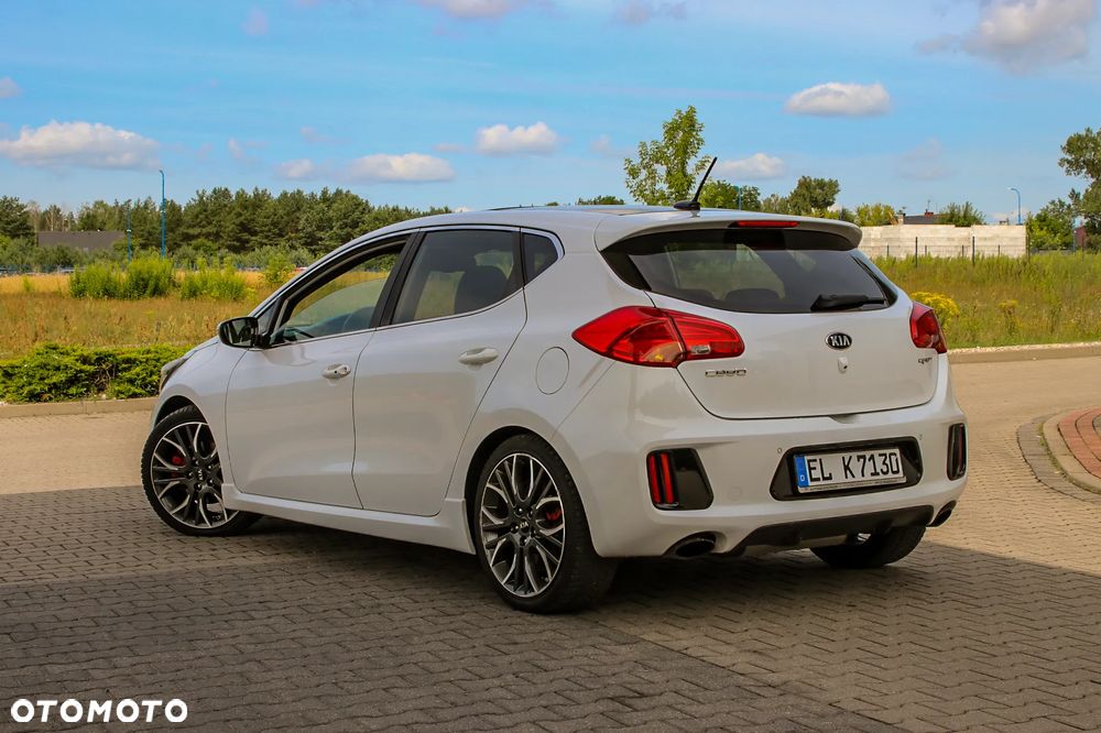 Kia Ceed 1.6 T-GDI GT-Track - 8