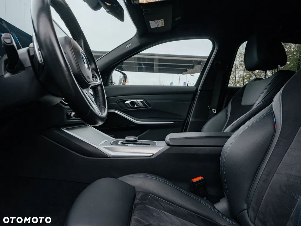 BMW Seria 3 320d mHEV M Sport - 9