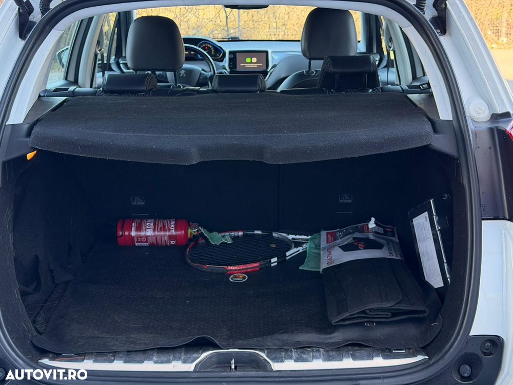 Peugeot 2008 1.2 PureTech Turbo EAT6 S&S Allure - 26