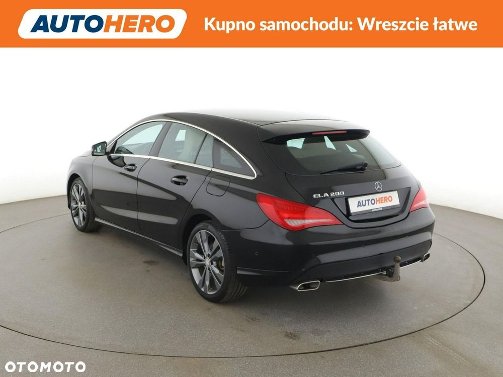 Mercedes-Benz CLA 200 7G-DCT Urban - 5