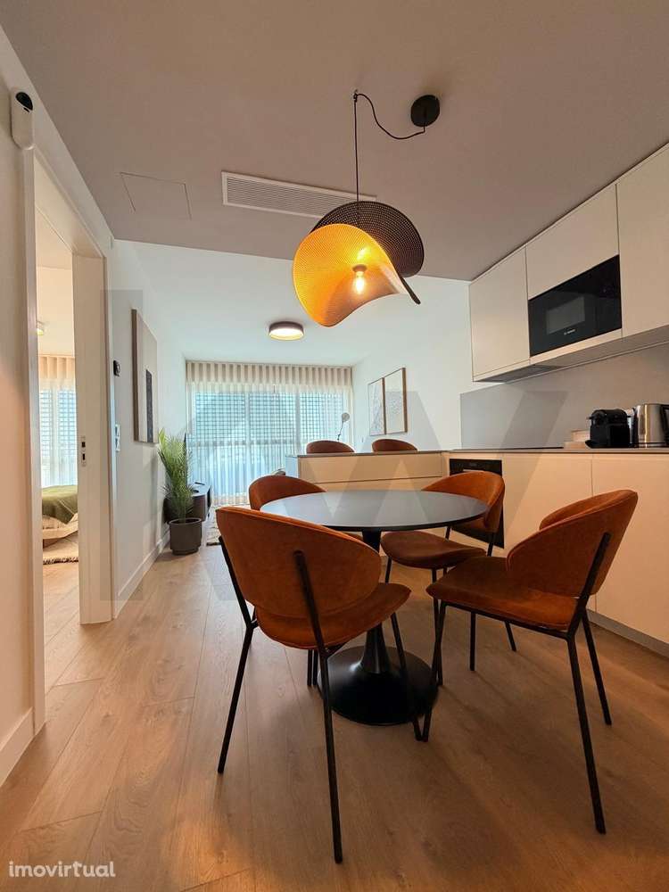 T1 MOBILADO A ESTREAR PARA ARRENDAR EM PORTO SALVO - Grande imagem: 5/15