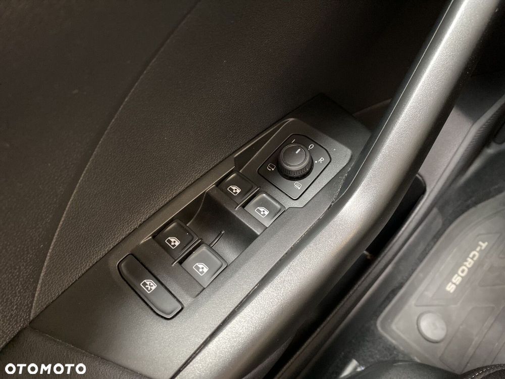 Volkswagen T-Cross - 26