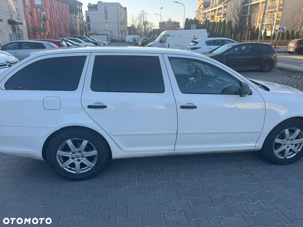 Skoda Octavia 1.6 TDI DPF Ambition - 1