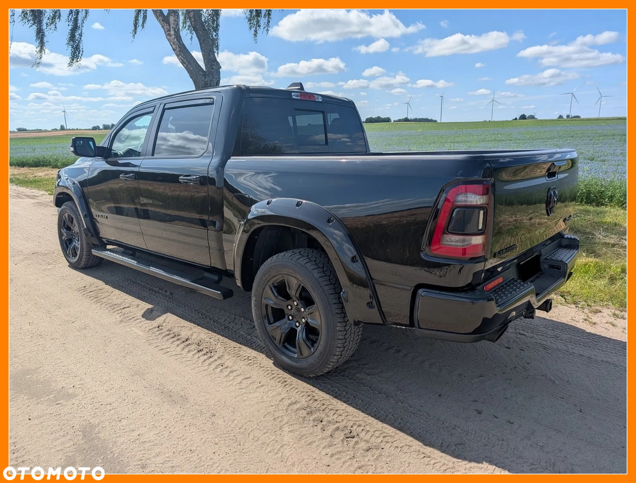 RAM 1500 Crew Cab Laramie - 3