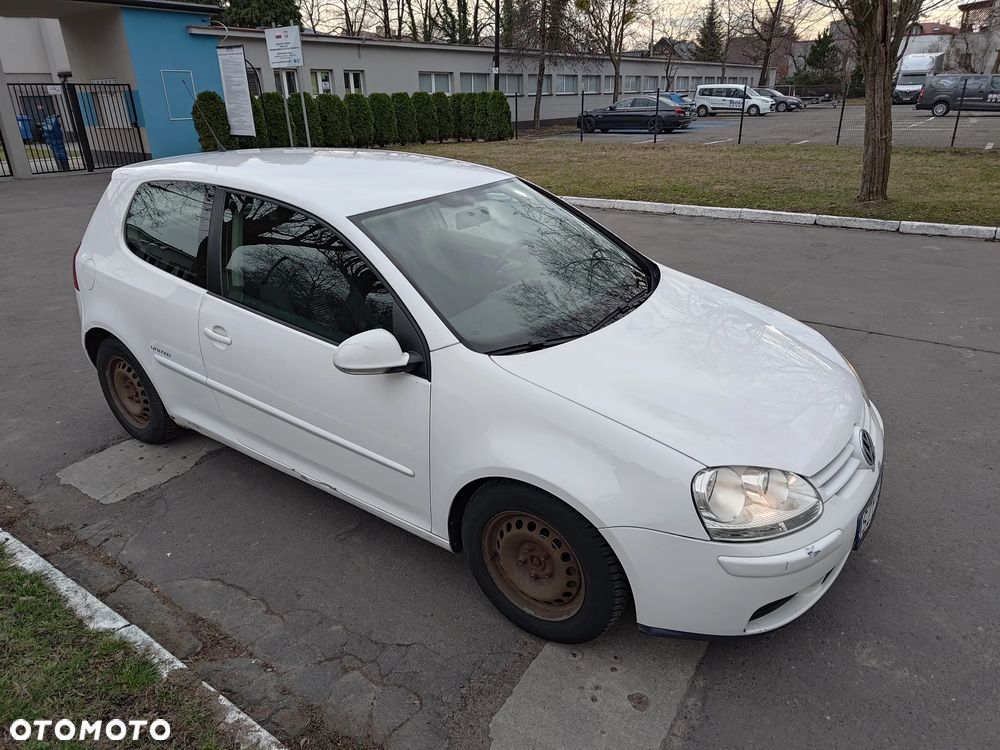 Volkswagen Golf V 1.9 TDI Comfortline - 2