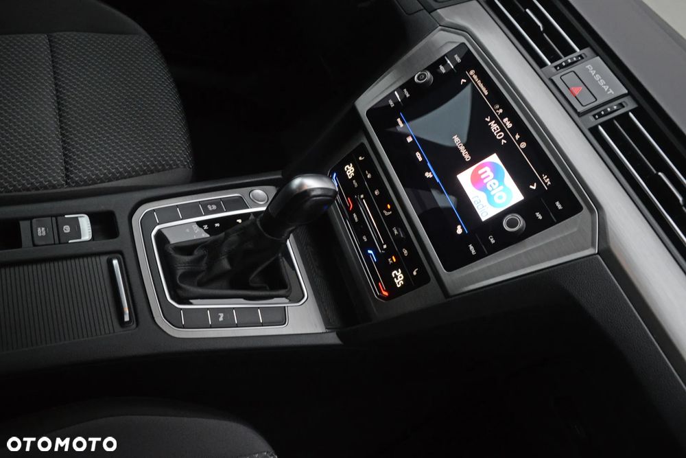 Volkswagen Passat 1.5 TSI EVO Elegance DSG - 8