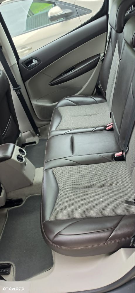 Peugeot 308 HDi FAP 135 Platinum - 19