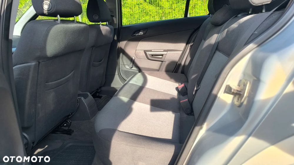 Opel Astra 1.6 Enjoy - 23