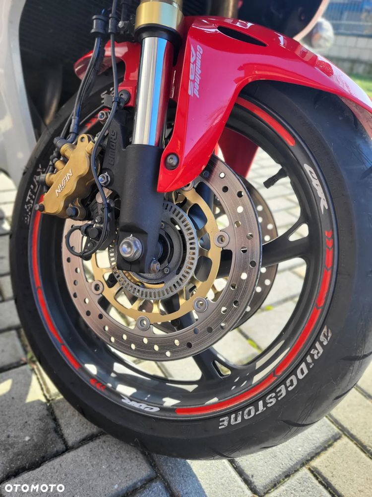 Honda CBR - 12