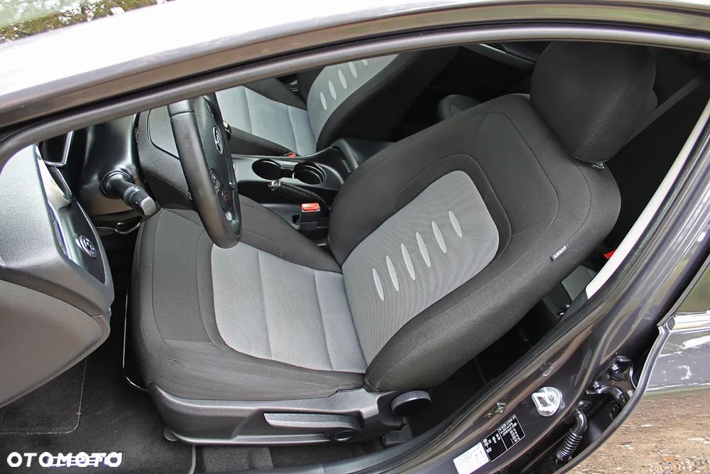 Kia Ceed 1.6 CRDi 128 Fifa World Cup Edition - 24