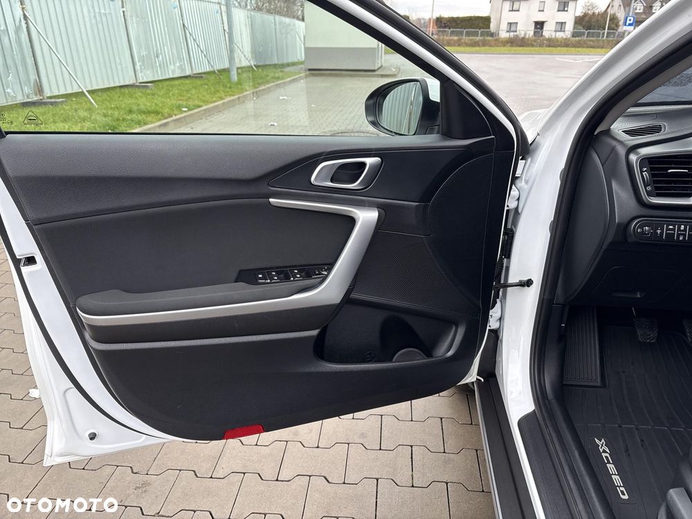 Kia XCeed 1.5 T-GDI M - 10