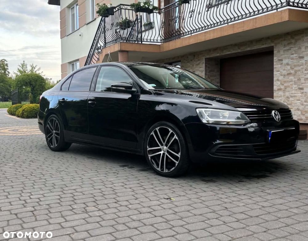 Volkswagen Jetta 2.0 TDI Comfortline - 2