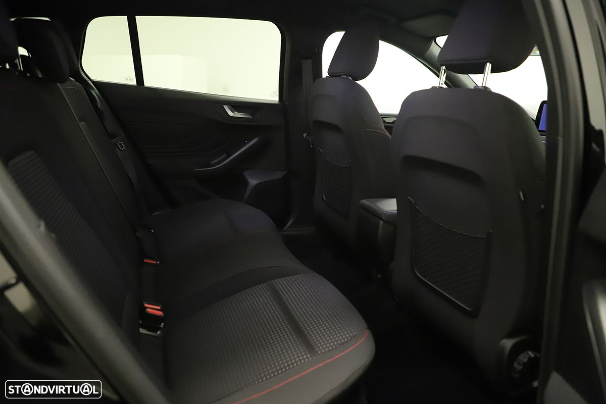 Ford Focus SW 1.0 EcoBoost ST-Line - 18