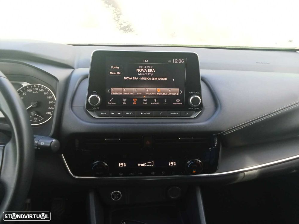Nissan Qashqai 1.3 DIG-T N-Connecta - 16