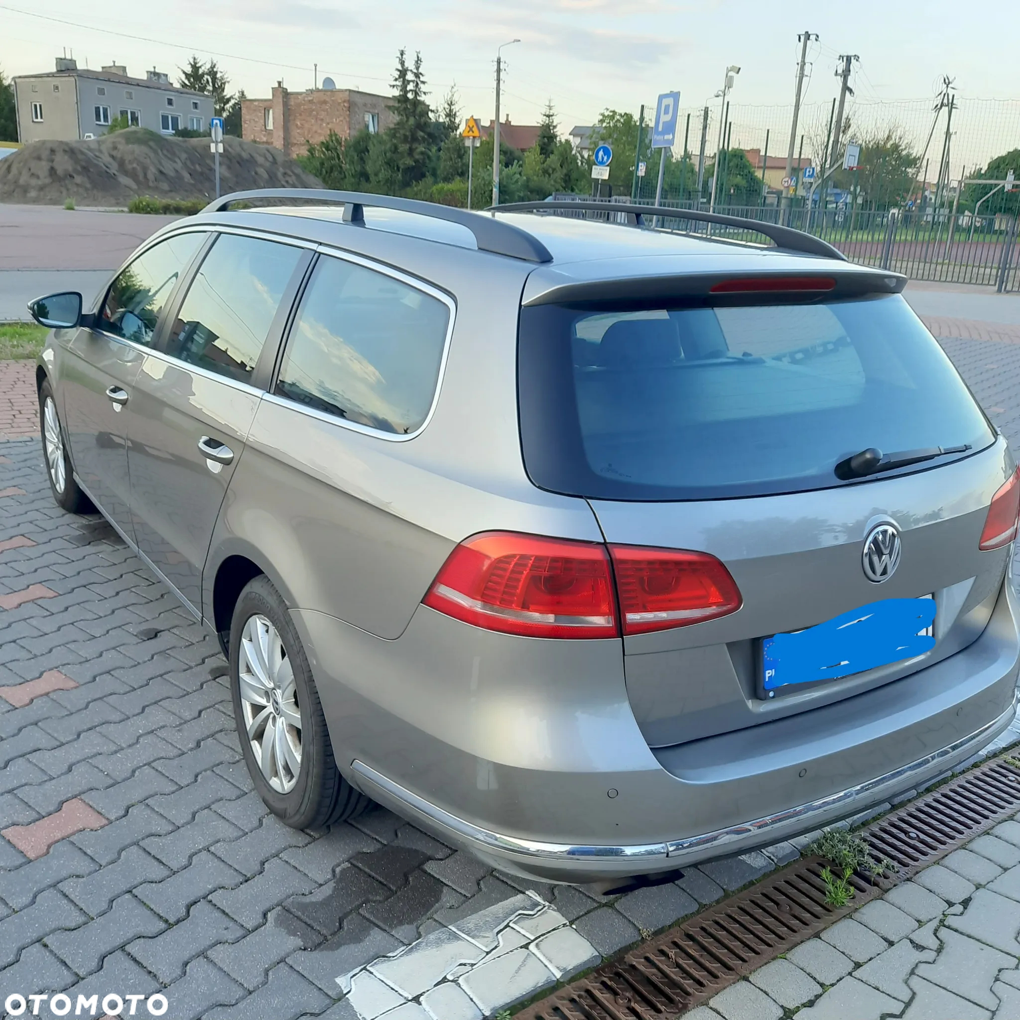 Volkswagen Passat 2.0 TDI Comfortline DSG - 8
