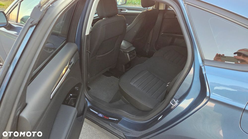 Ford Mondeo - 17