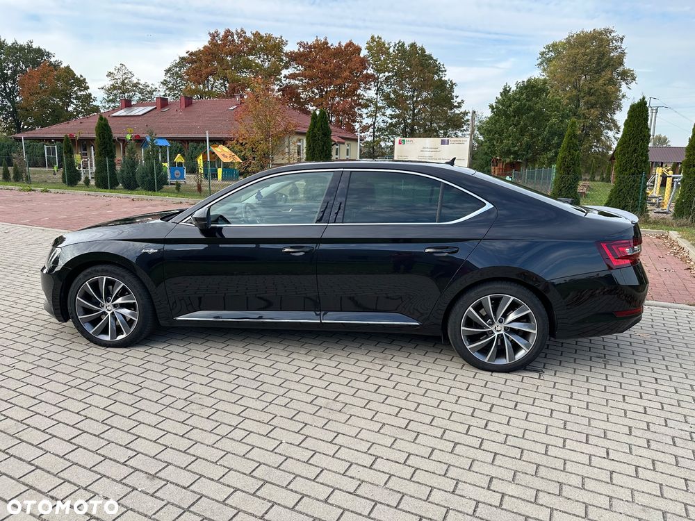 Skoda Superb 2.0 TDI L&K DSG - 8