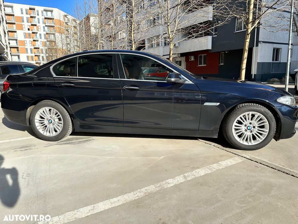 BMW Seria 5 518d Aut. Luxury Line - 2