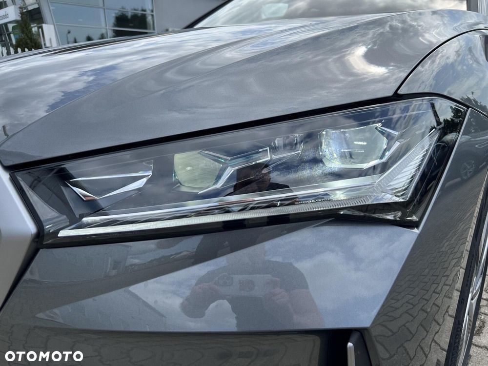 Skoda Superb 2.0 TDI SCR Edition 130 DSG - 9