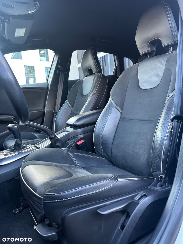 Volvo V40 T2 RDesign - 21