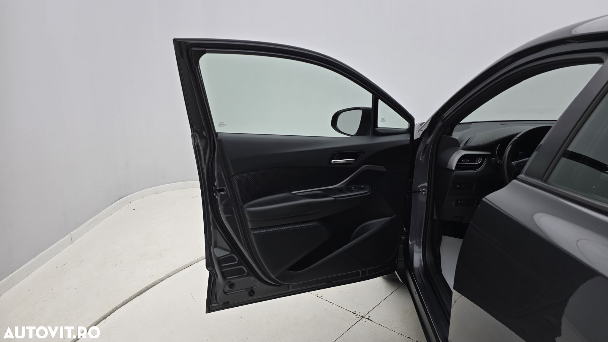 Toyota C-HR 1.8 HSD 122 CP 4x2 CVT Core - 10